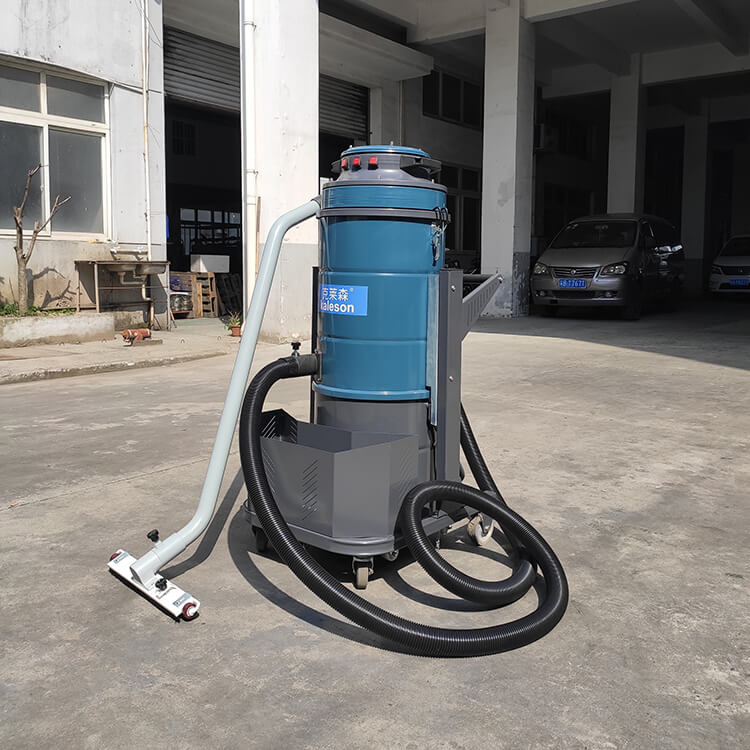 商用吸塵器與工業(yè)吸塵器的區(qū)別和日常保養(yǎng) 商用吸塵器與工業(yè)吸塵器的區(qū)別和日常保養(yǎng)
