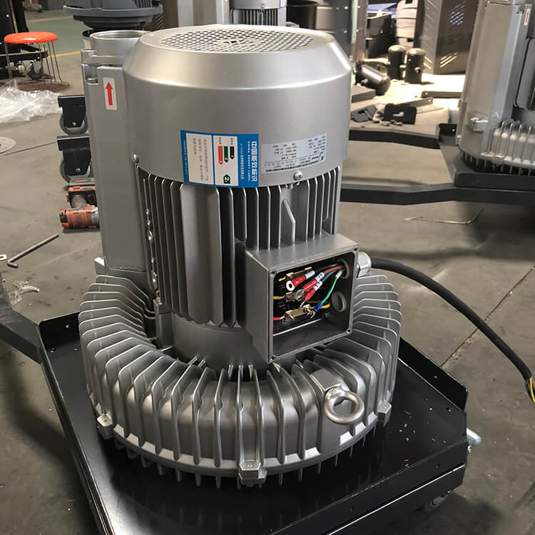 克萊森工業(yè)吸塵器采用純銅絲馬達 克萊森工業(yè)吸塵器采用純銅絲馬達