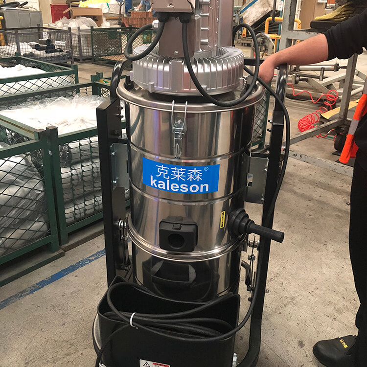 工廠粉塵吸塵設(shè)備使用 工廠粉塵吸塵設(shè)備使用