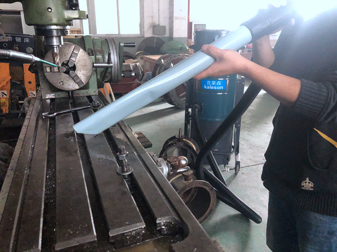 工業(yè)吸塵設(shè)備使用現(xiàn)場 工業(yè)吸塵設(shè)備使用現(xiàn)場