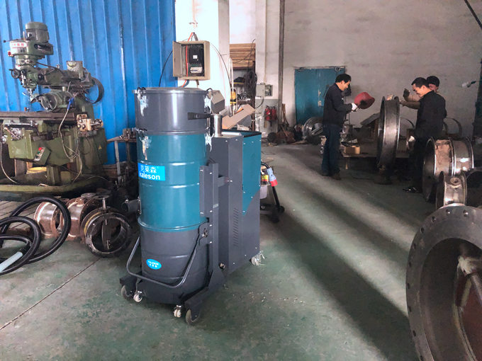 工業(yè)吸塵器需專人管理 工業(yè)吸塵器需專人管理