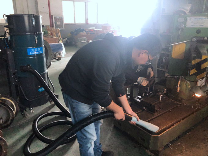 大功率工業(yè)吸塵器的工作原理 大功率工業(yè)吸塵器的工作原理